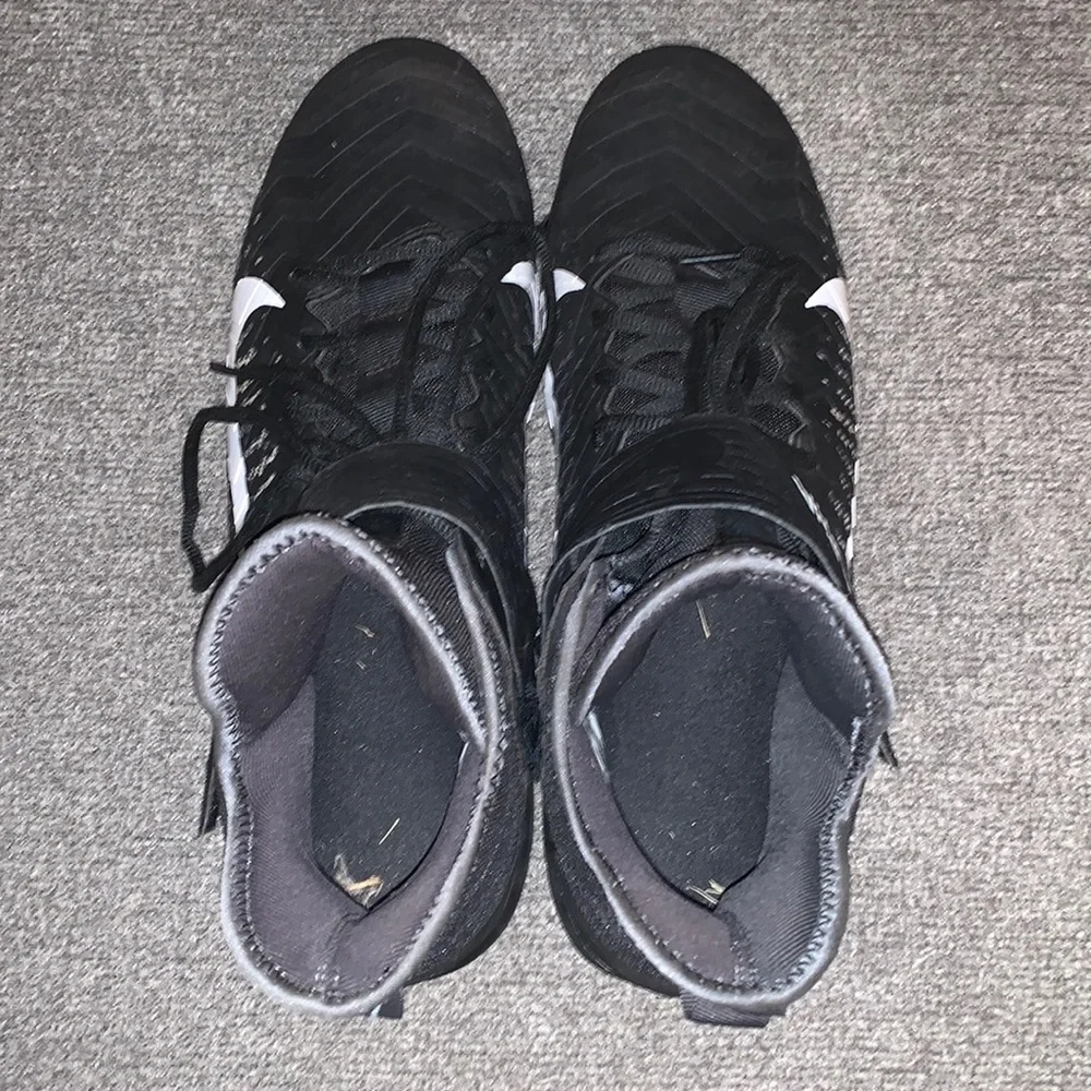 Nike Alpha Menace Football Cleats